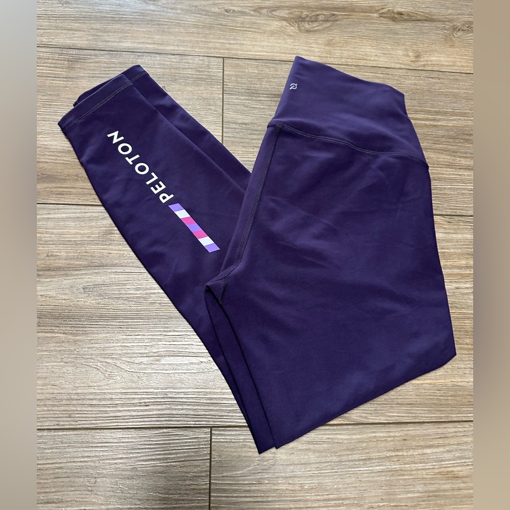 Peloton Women’s Leggings in Deep Purple size Medium